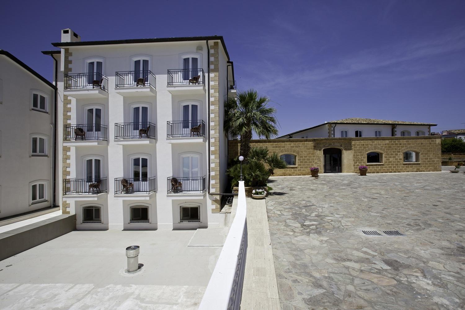 Ih Hotels Agrigento Kaos Resort Exterior foto
